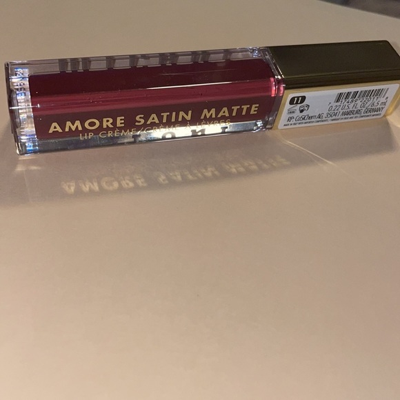 MILANI Amore Satin Matte Lip Crème - Elegant 11- 0.22oz - Picture 4 of 7
